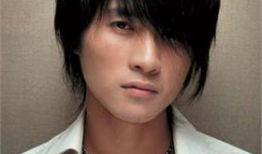 韩寒资料个人资料,从青春文学到赛车手的跨界人生