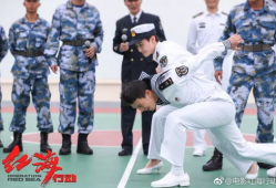 军旅明星慰问海军小说