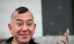 表情包黄秋生,笑中带泪的喜剧人生