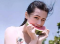 娱乐吃瓜酱的头像图片女,揭秘网红女生的时尚魅力