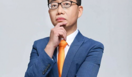 男主持演员,演绎舞台上的光芒四射