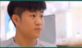 香港机械网红小哥