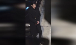 王鹤棣吃瓜的眼神娱乐