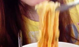 美食娱乐吃瓜视频,揭秘美食吃瓜视频背后的精彩故事