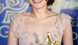 短脖子的女明星,独特魅力与时尚穿搭解析